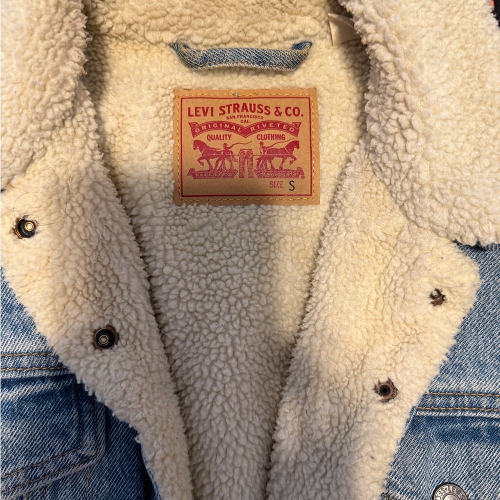 Levi's Kids Light Blue Denim Jacket with Cream Sherpa Lining